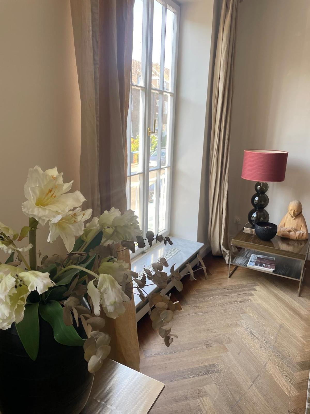 Luxus Wohnen Am Rhein Nah Der Messe Düsseldorf