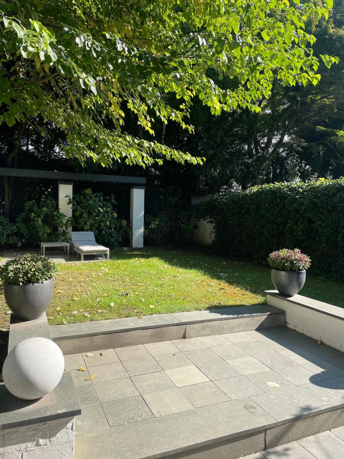 Luxus Wohnen Am Rhein Nah Der Messe Dusseldorf